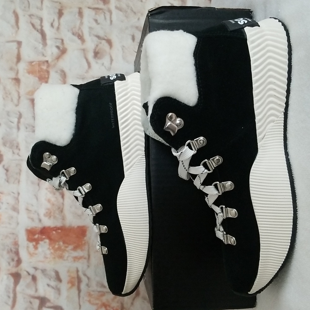 Sorel Black and White Ankle Boots - Picture 5 of 11